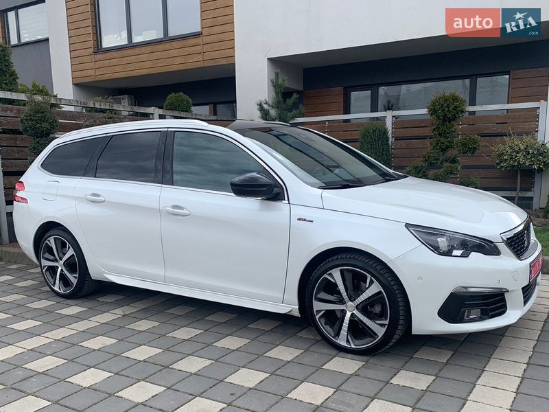Универсал Peugeot 308 2017 в Стрые