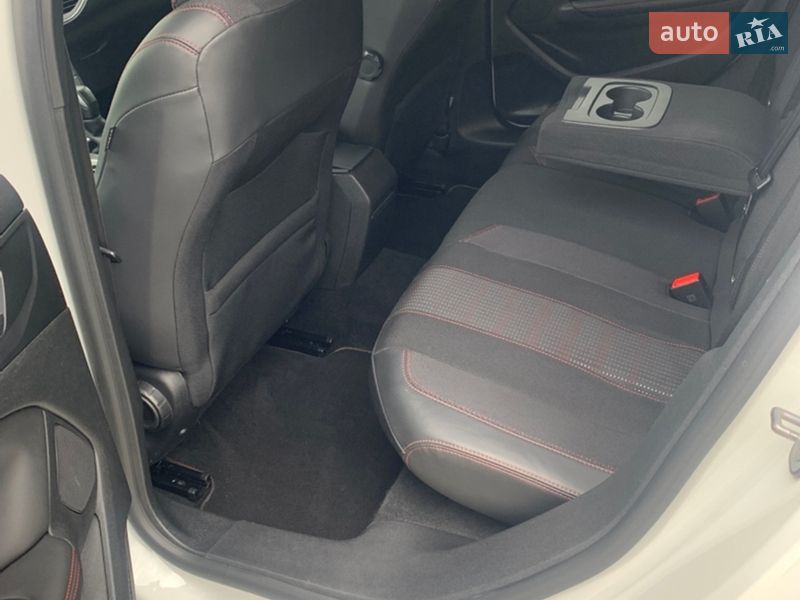 Универсал Peugeot 308 2017 в Стрые