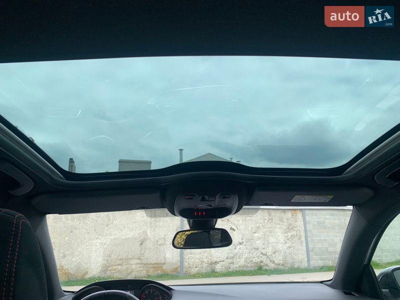 Универсал Peugeot 308 2017 в Стрые