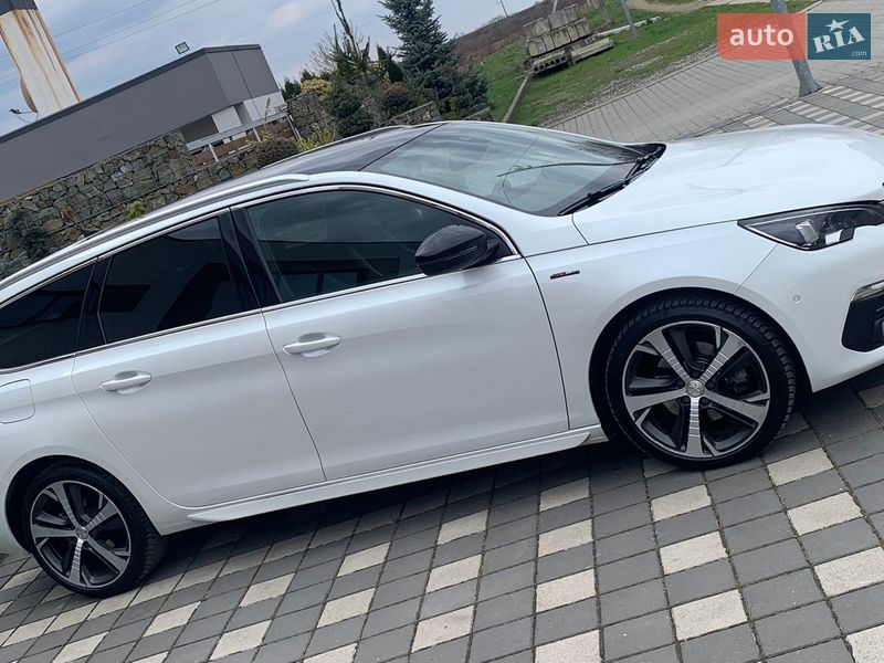 Универсал Peugeot 308 2017 в Стрые