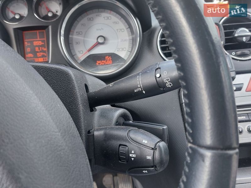 Хэтчбек Peugeot 308 2009 в Тернополе