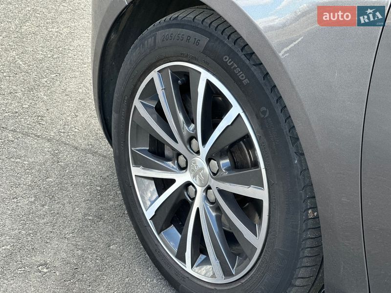 Универсал Peugeot 308 2016 в Ровно
