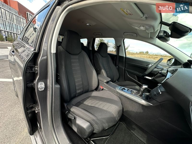 Универсал Peugeot 308 2016 в Ровно