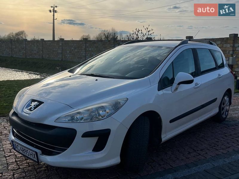 Универсал Peugeot 308 2009 в Нововолынске