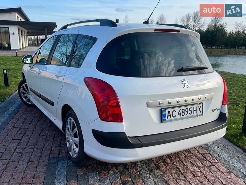 Универсал Peugeot 308 2009 в Нововолынске