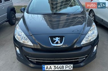 Хэтчбек Peugeot 308 2010 в Киеве