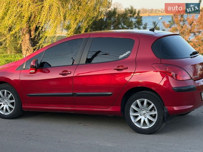 Хетчбек Peugeot 308 2010 в Миколаєві