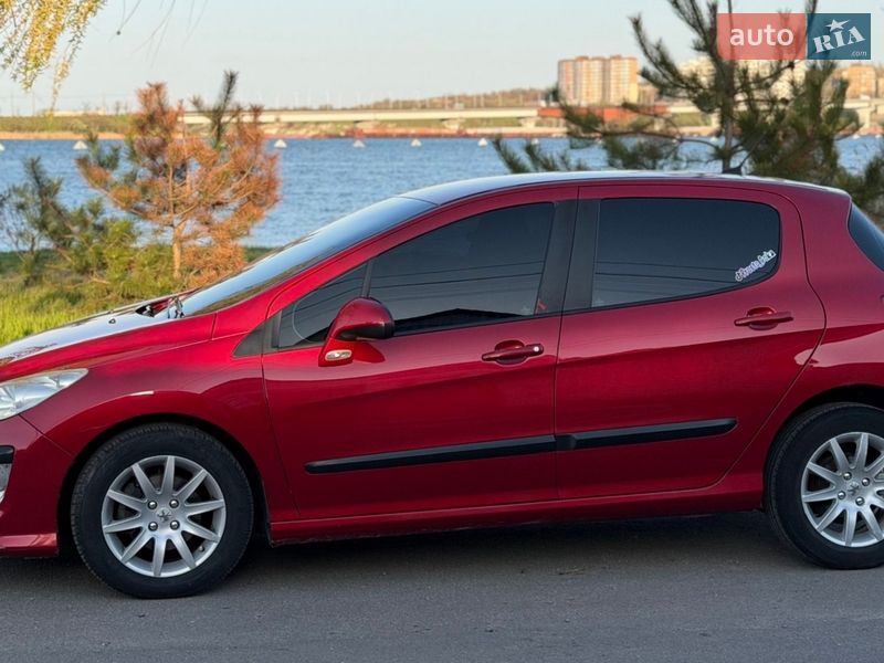 Хетчбек Peugeot 308 2010 в Миколаєві