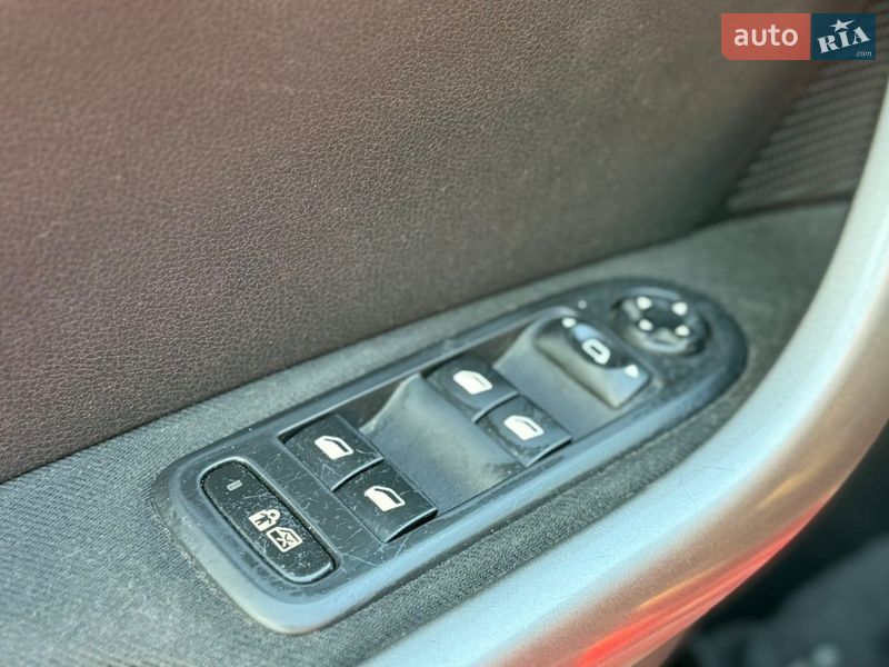 Хетчбек Peugeot 308 2010 в Миколаєві