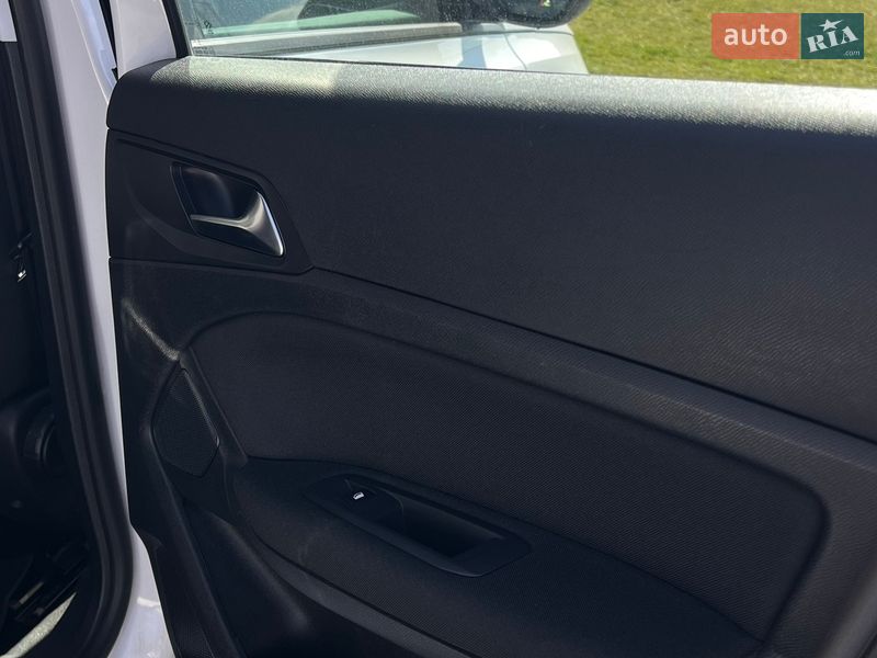 Універсал Peugeot 308 2015 в Харкові