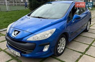 Хетчбек Peugeot 308 2010 в Калуші