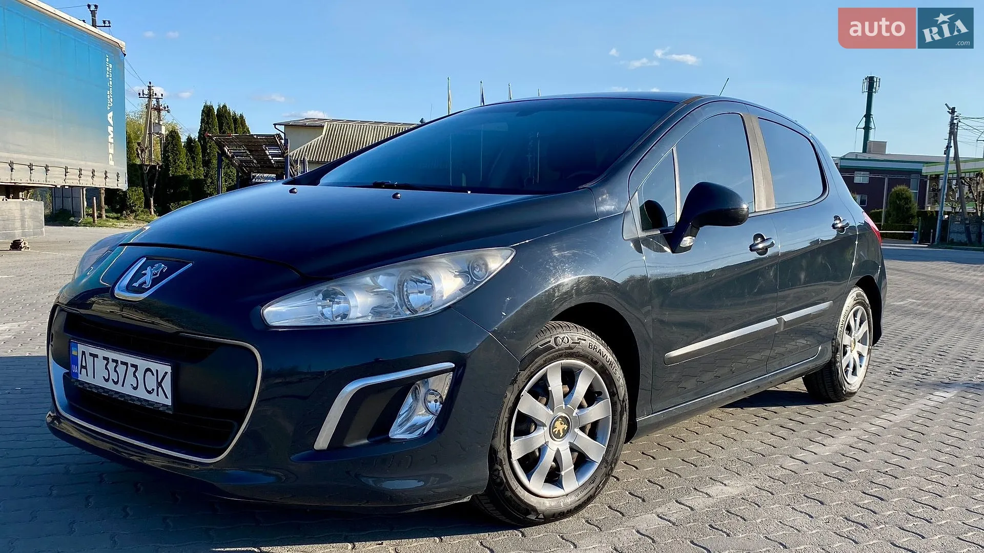 2011 Peugeot 308 - фото 1