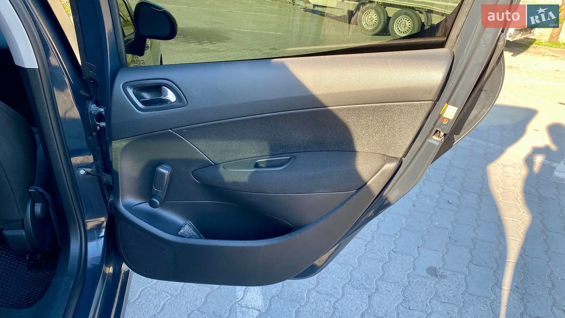 2011 Peugeot 308 - мініатюра 17