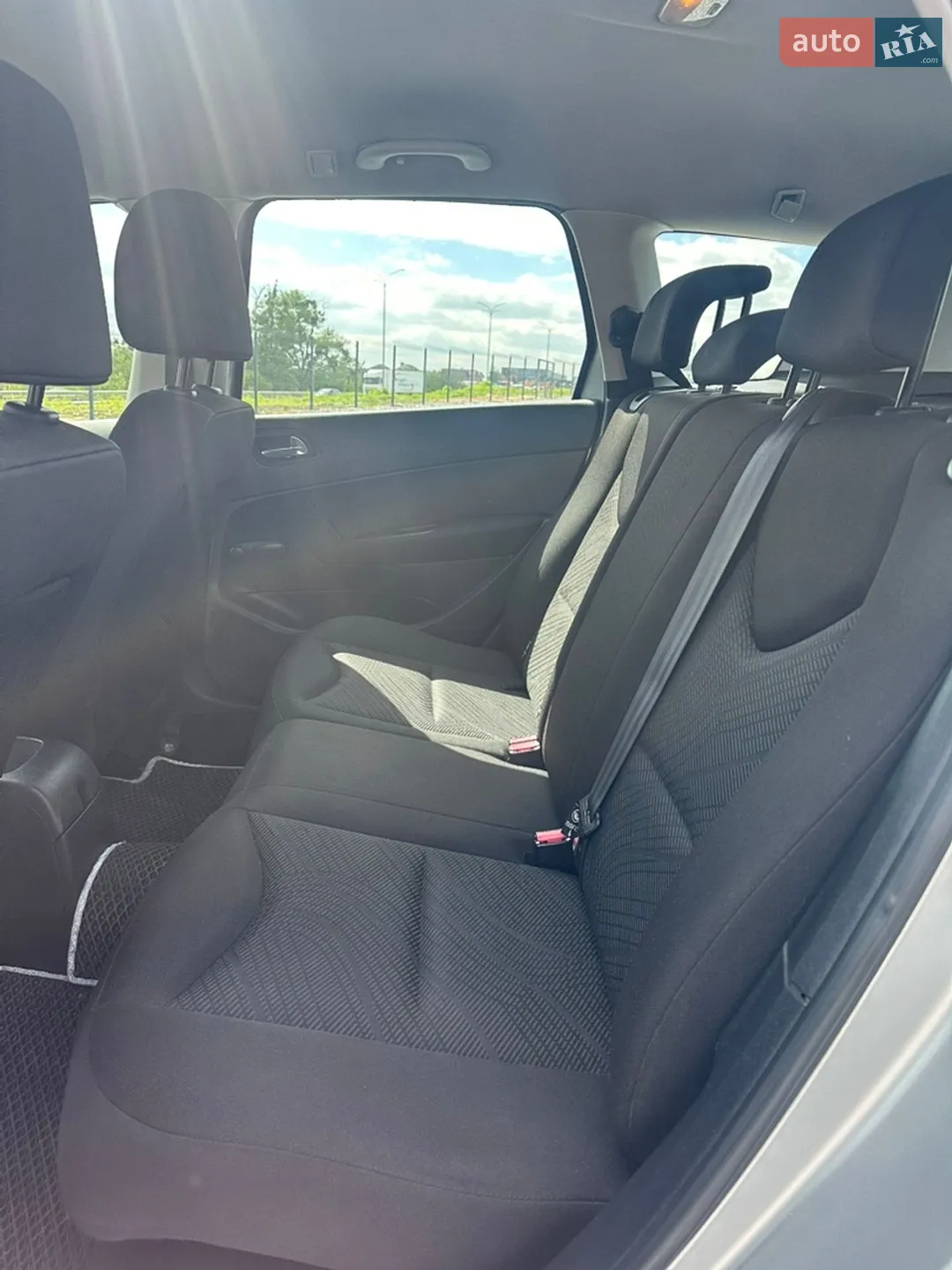2010 Peugeot 308 - мініатюра 8