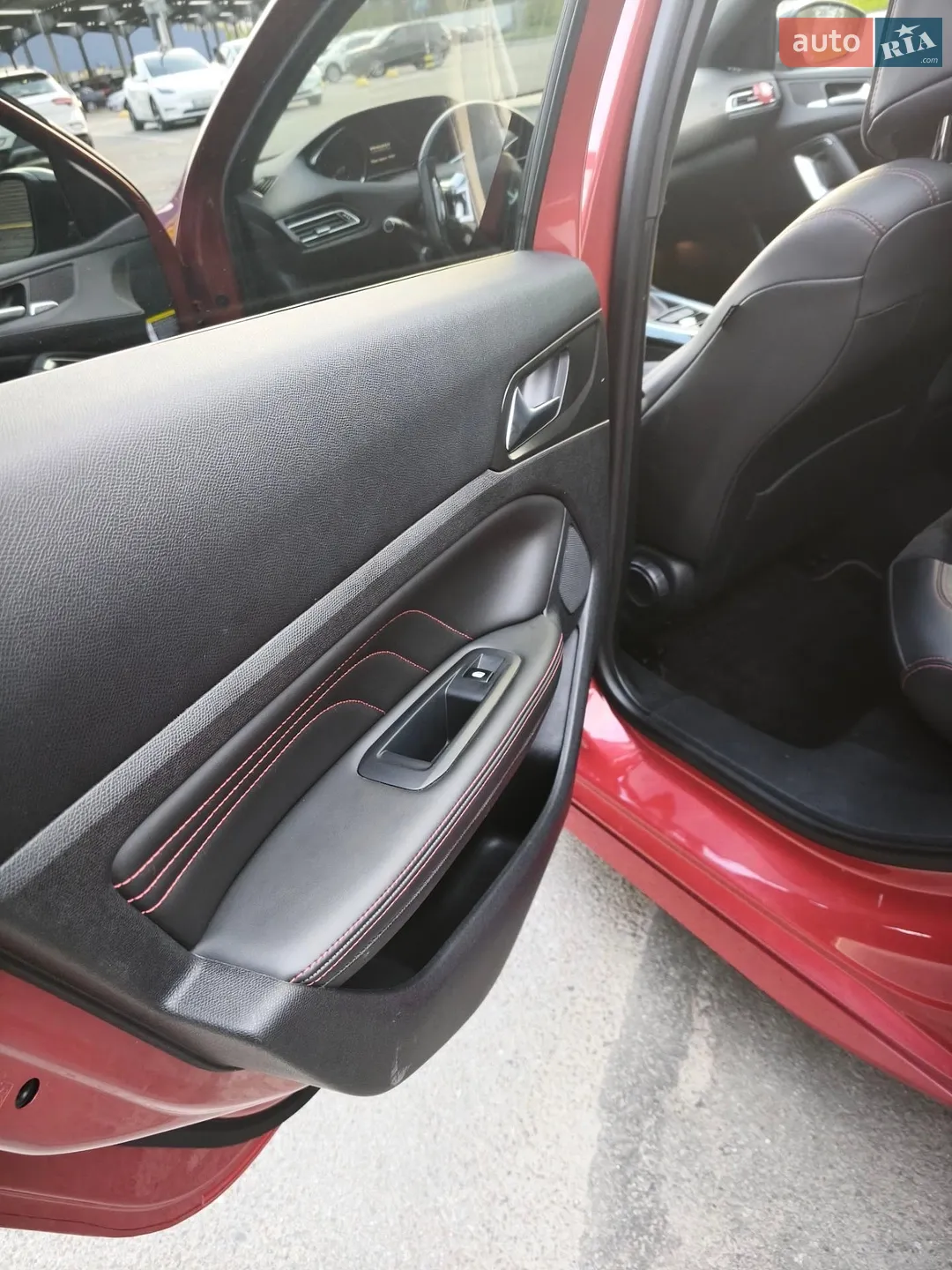 2015 Peugeot 308 - мініатюра 10