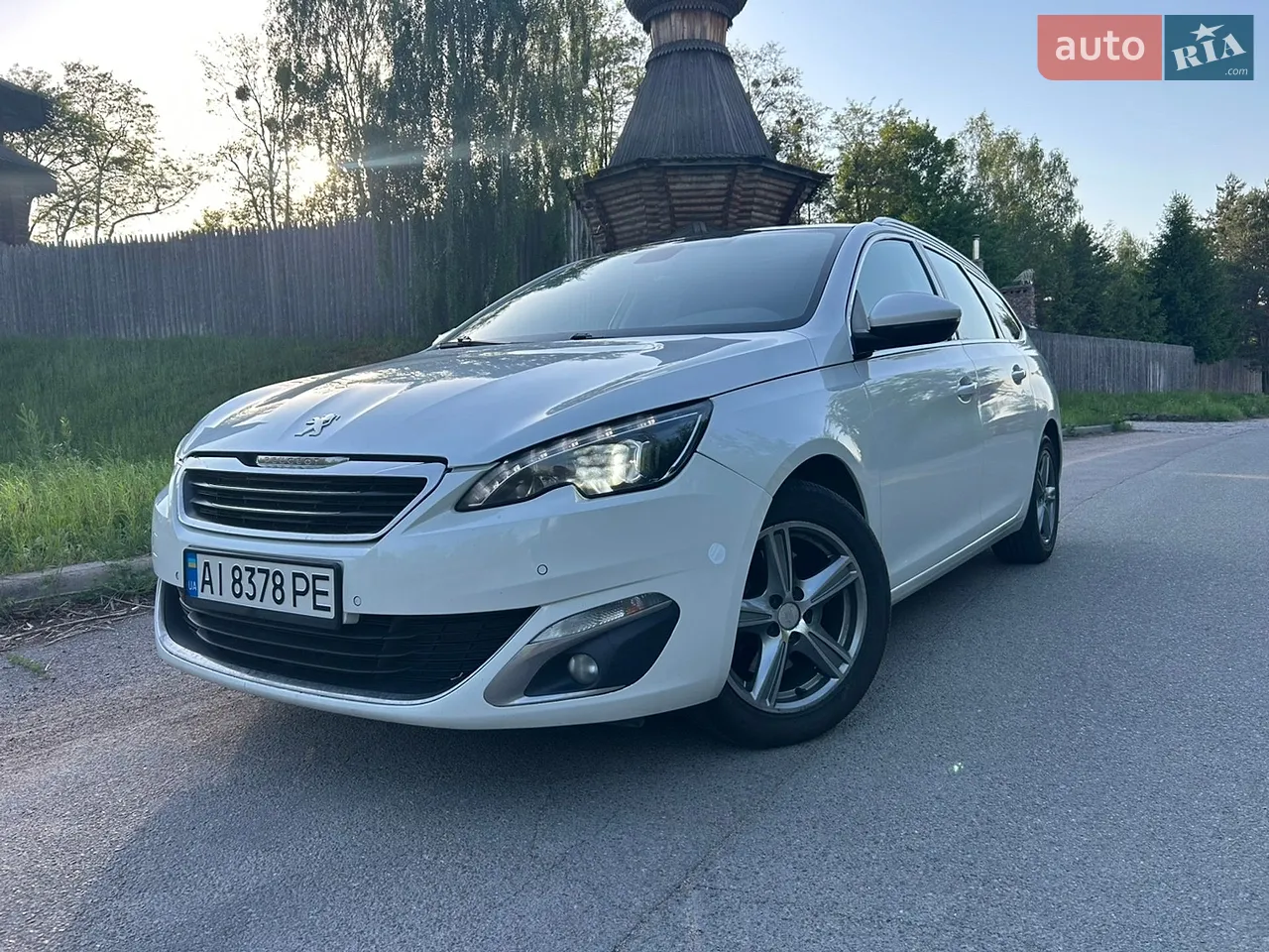 2015 Peugeot 308 - мініатюра 15