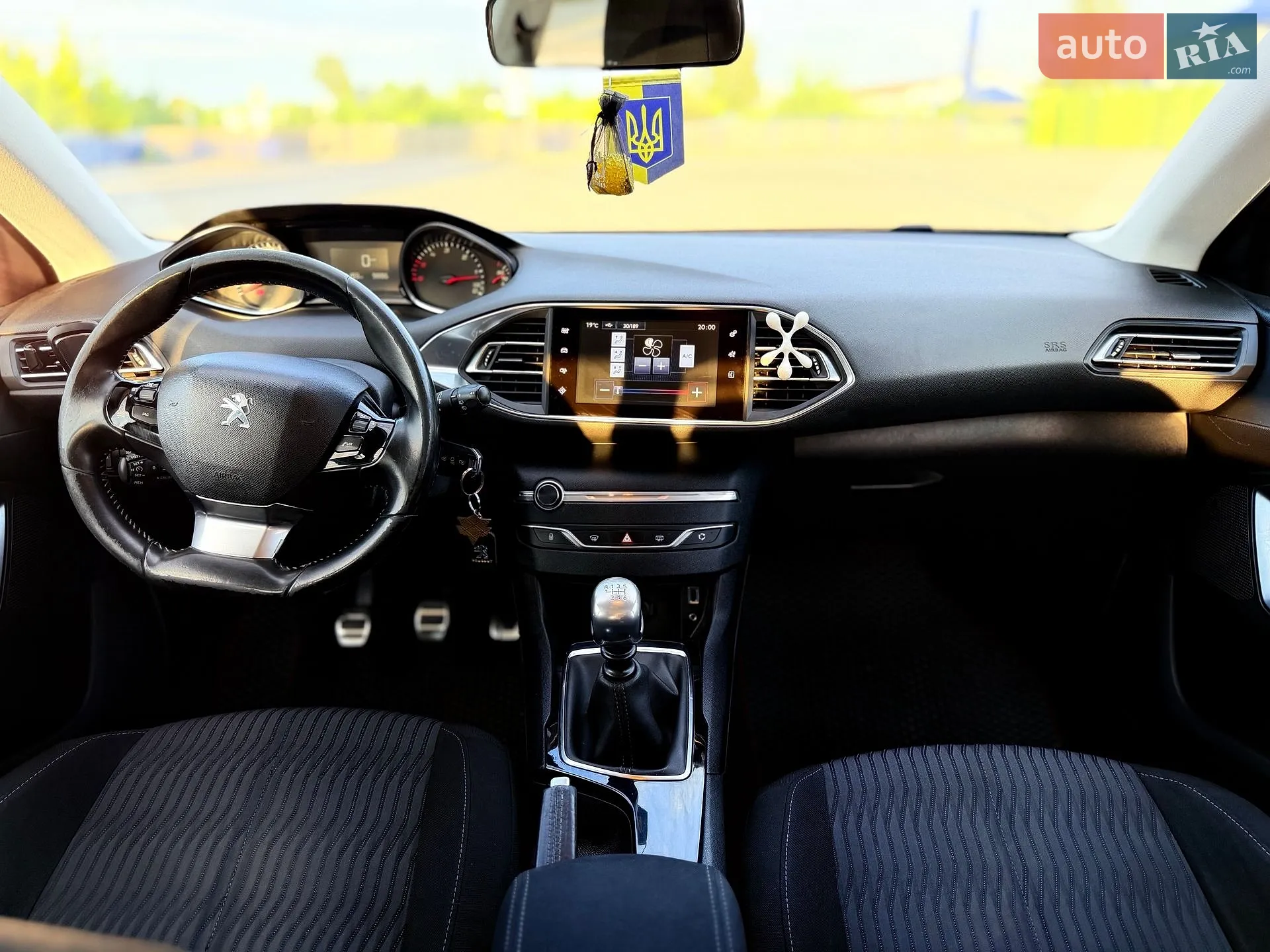 2015 Peugeot 308 - мініатюра 28