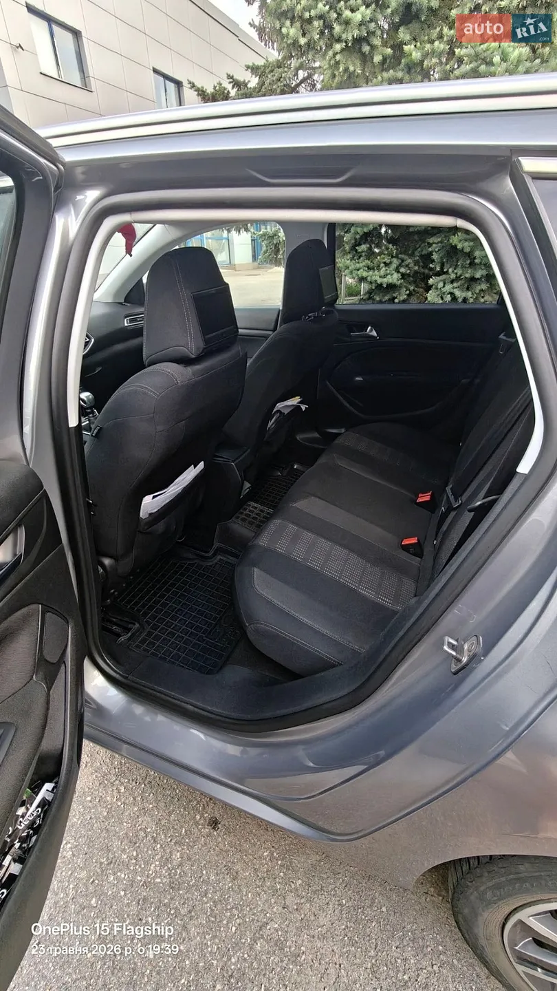 2015 Peugeot 308 - мініатюра 3