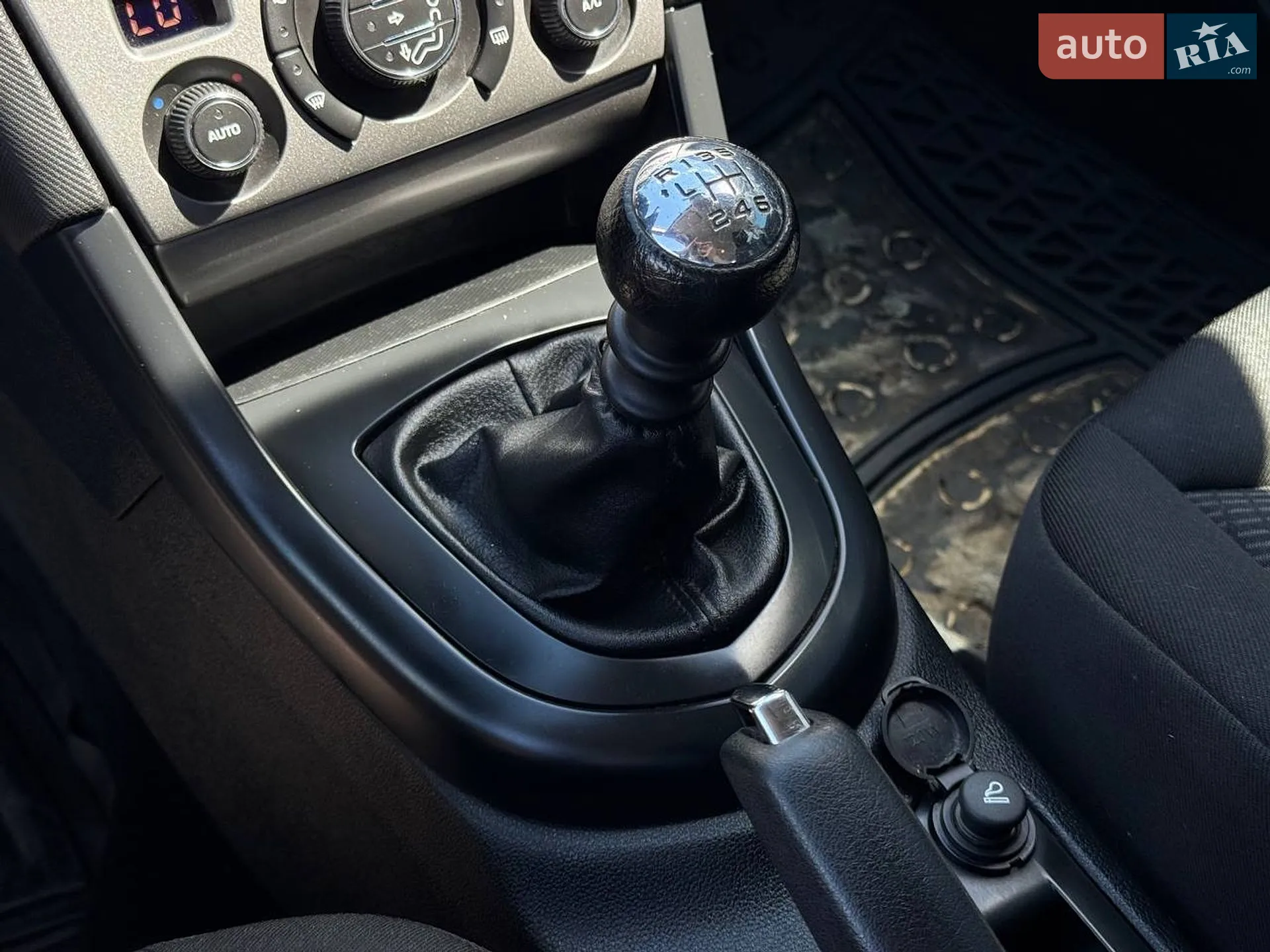 2010 Peugeot 308 - мініатюра 33