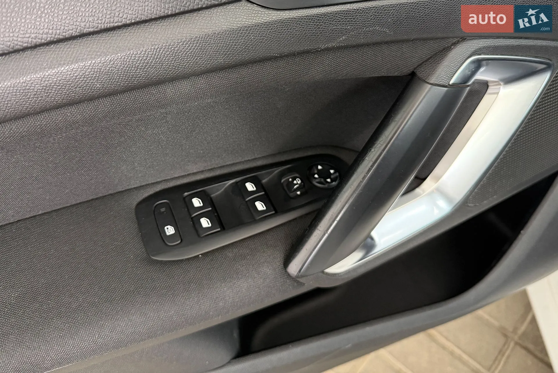 2015 Peugeot 308 - мініатюра 12