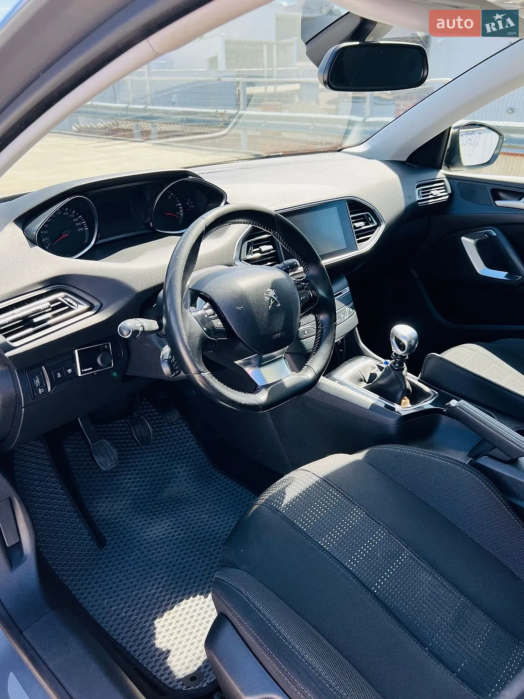 2015 Peugeot 308 - мініатюра 13