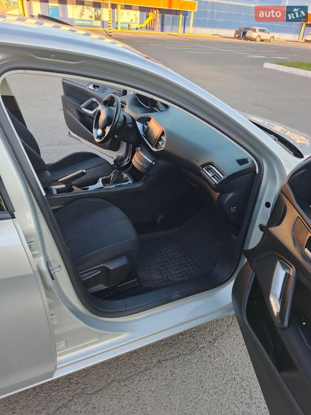 2016 Peugeot 308 - мініатюра 9