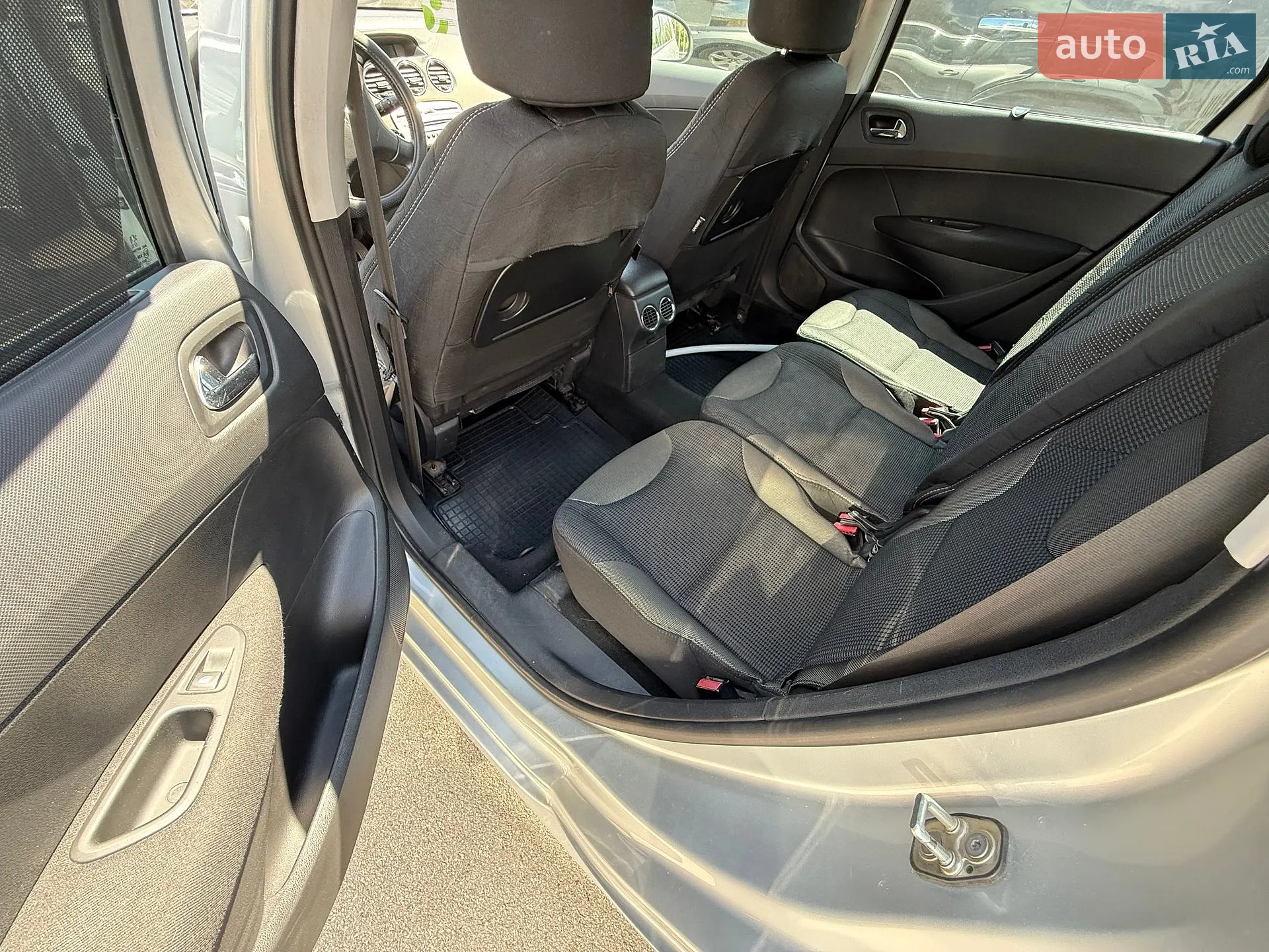 2011 Peugeot 308 - мініатюра 10