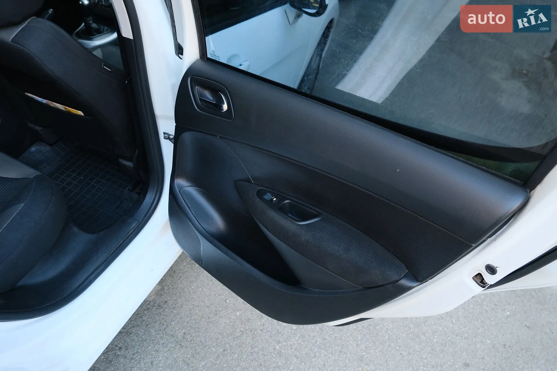2011 Peugeot 308 - мініатюра 14