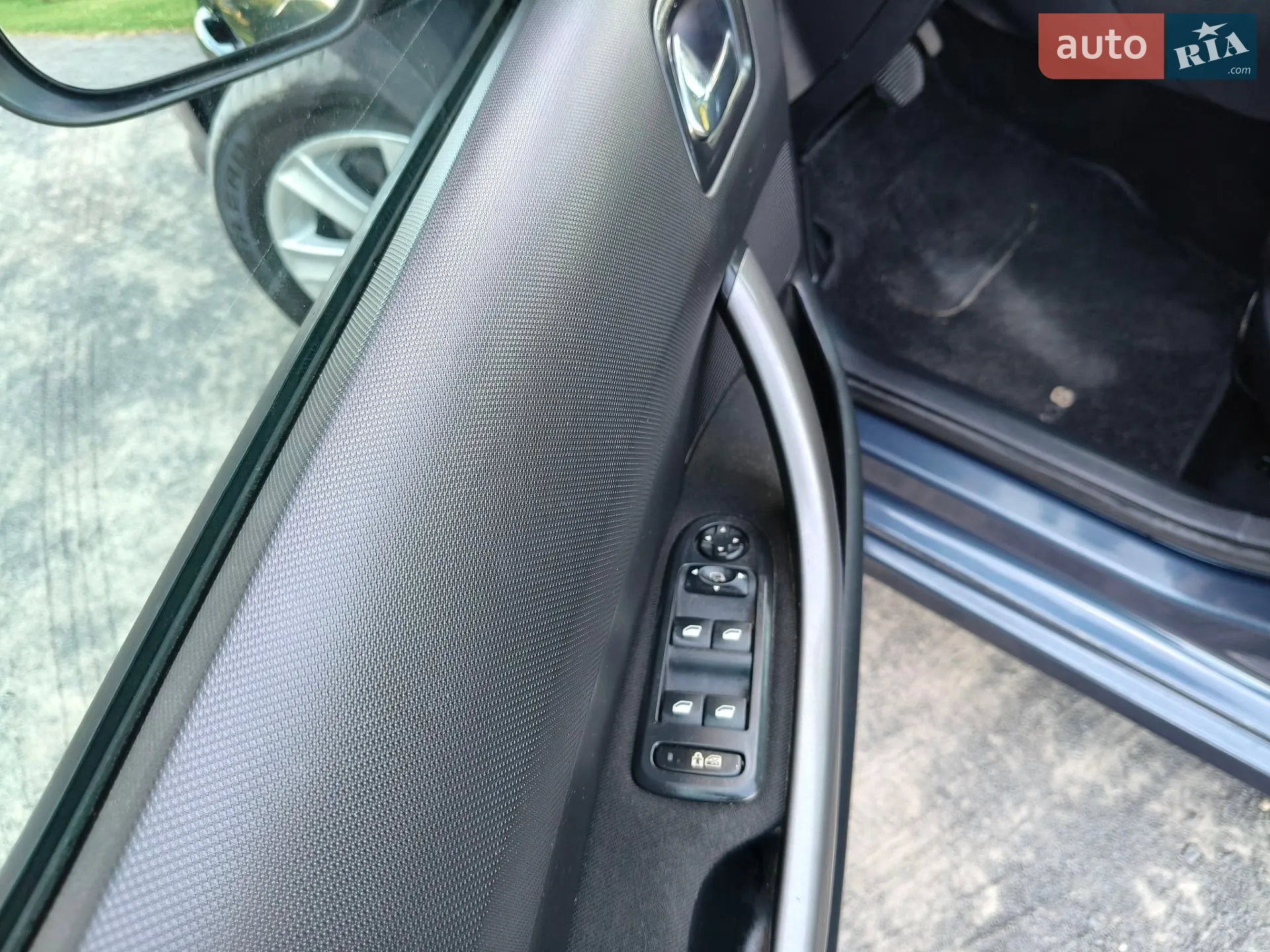 Peugeot 308 2009 VIN VF34C9HZH9S005533 фото оголошення 34 з 47