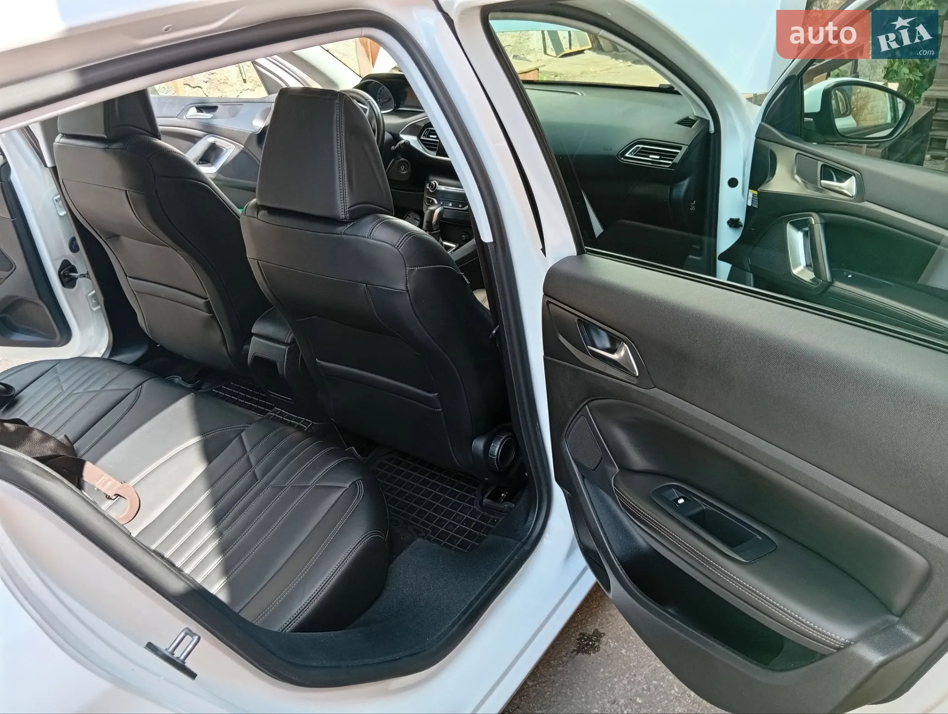 2016 Peugeot 308 - мініатюра 14