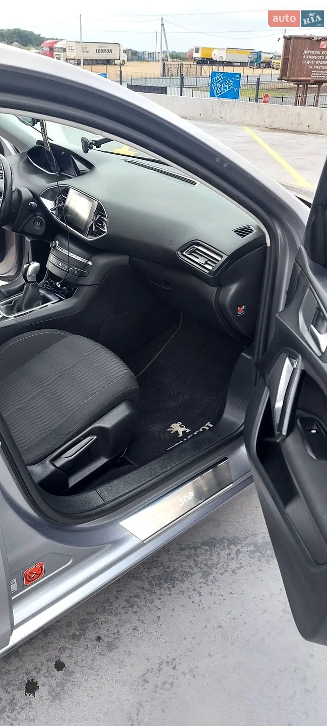 2014 Peugeot 308 - мініатюра 32
