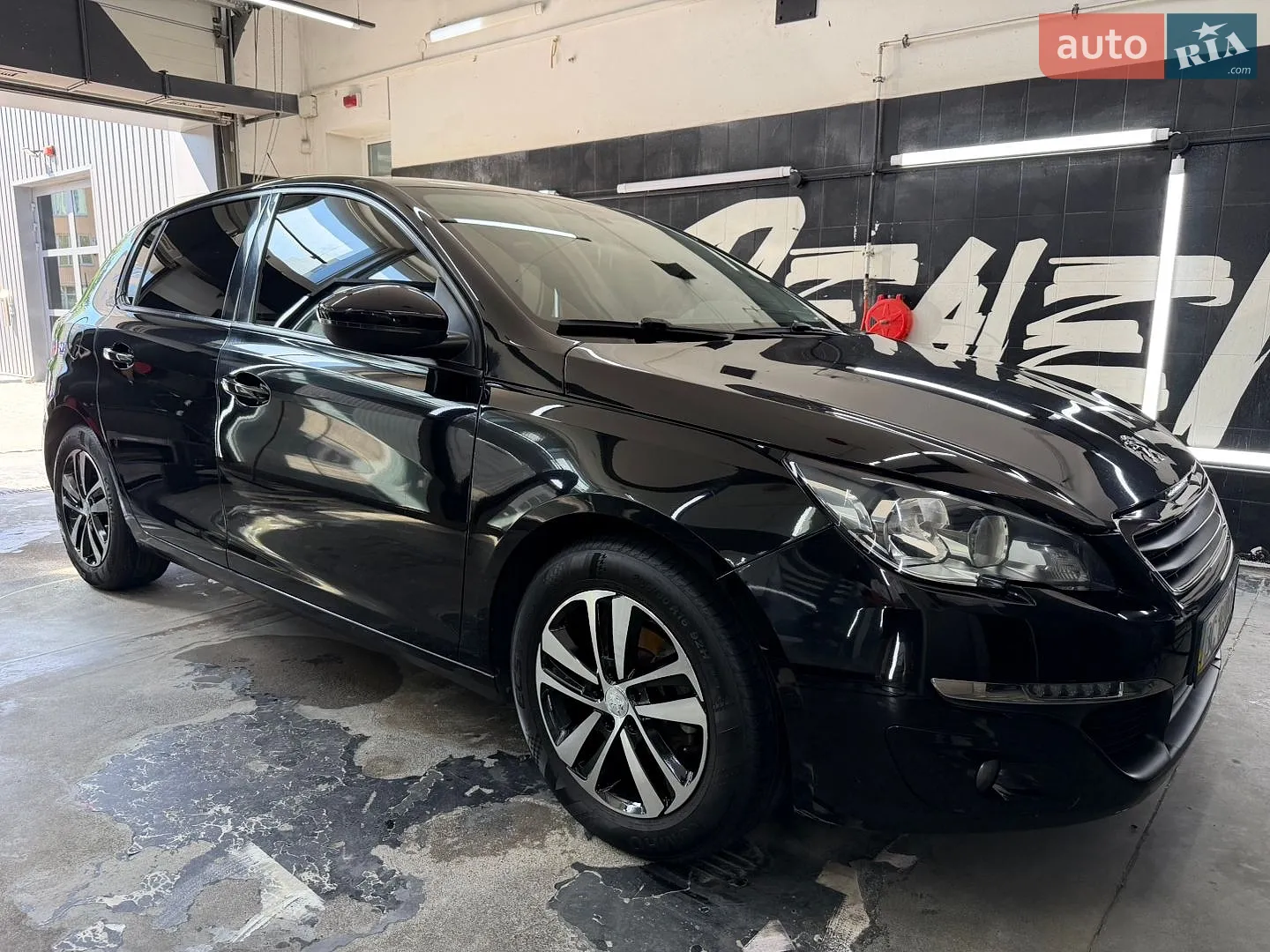 2015 Peugeot 308 - фото 1