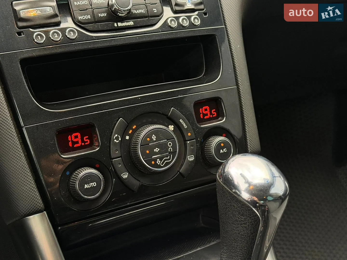 2013 Peugeot 308 - мініатюра 11