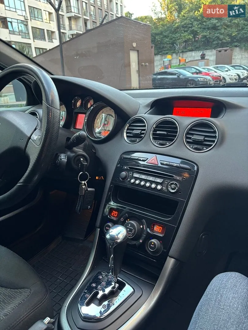 2011 Peugeot 308 - мініатюра 8