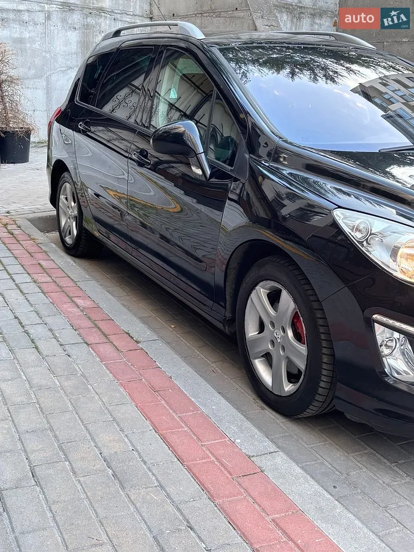 2011 Peugeot 308 - фото 1