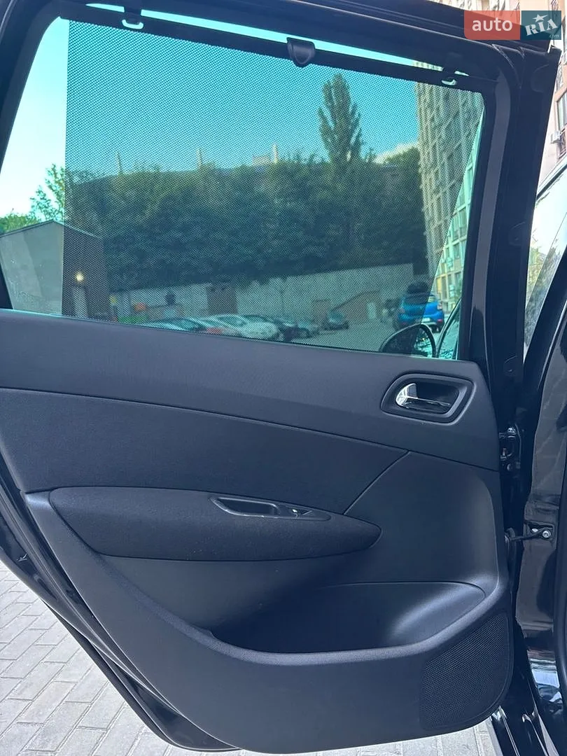 2011 Peugeot 308 - мініатюра 15