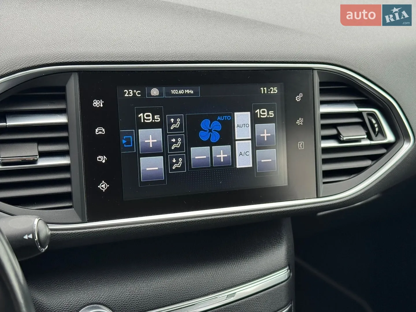 2015 Peugeot 308 - мініатюра 51