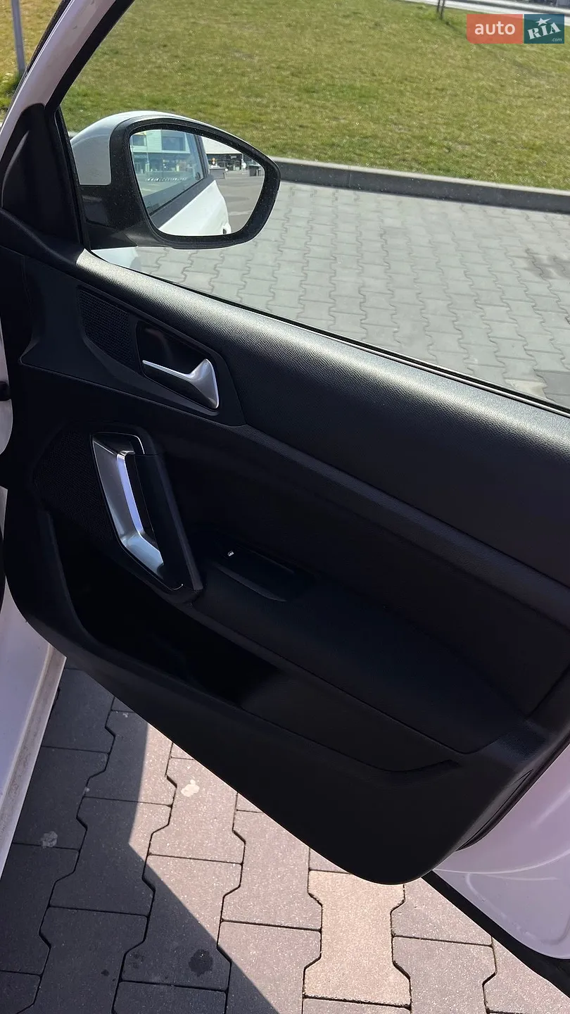 2015 Peugeot 308 - мініатюра 12