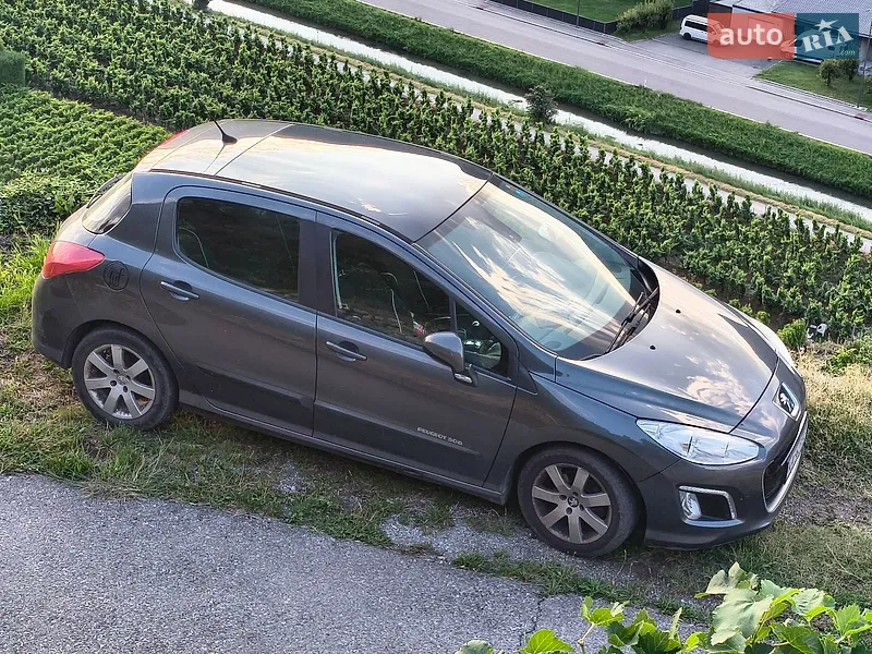 Peugeot 308 2012