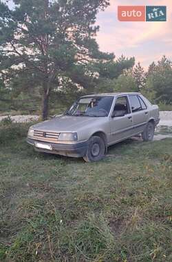 Хетчбек Peugeot 309 1993 в Буську