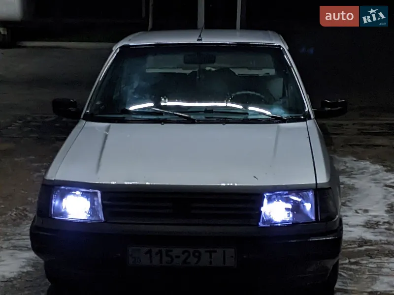 Peugeot 309 1986