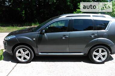 Позашляховик / Кросовер Peugeot 4007 2009 в 
