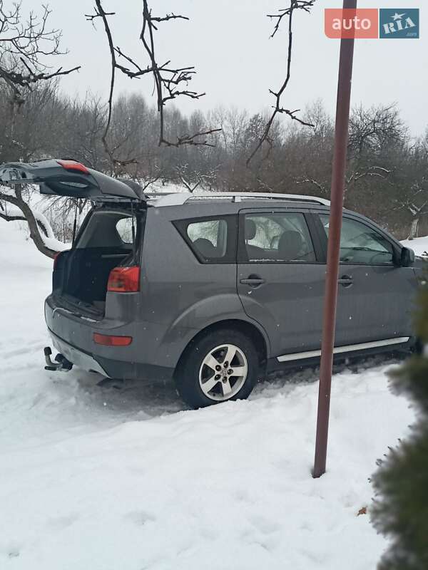 Внедорожник / Кроссовер Peugeot 4007 2008 в Хусте