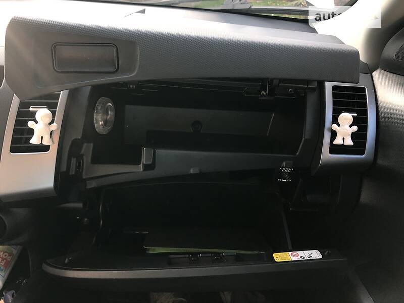 Внедорожник / Кроссовер Peugeot 4007 2008 в Ивано-Франковске