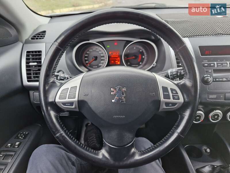 Позашляховик / Кросовер Peugeot 4007 2008 в Миколаєві