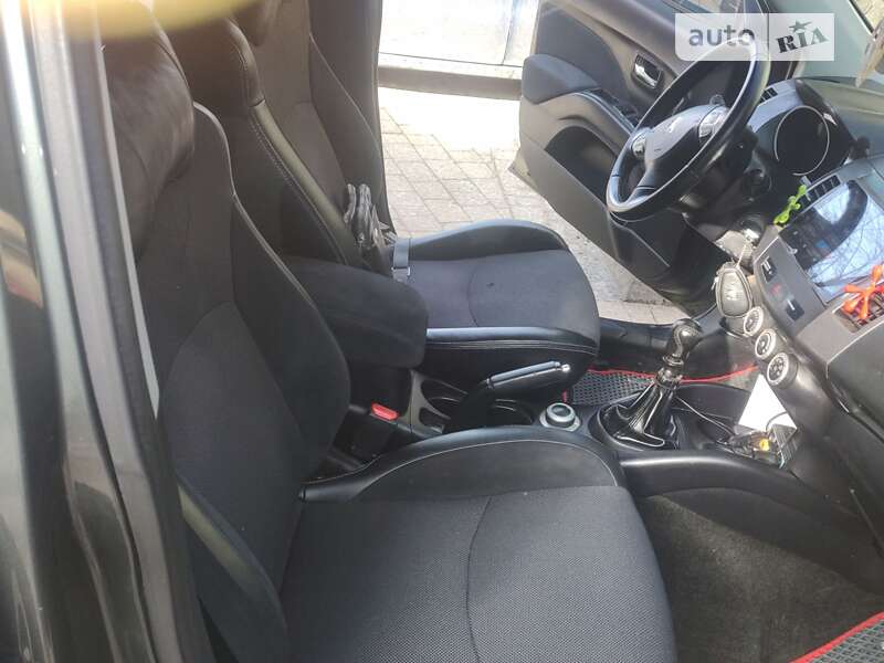 Позашляховик / Кросовер Peugeot 4007 2008 в Львові