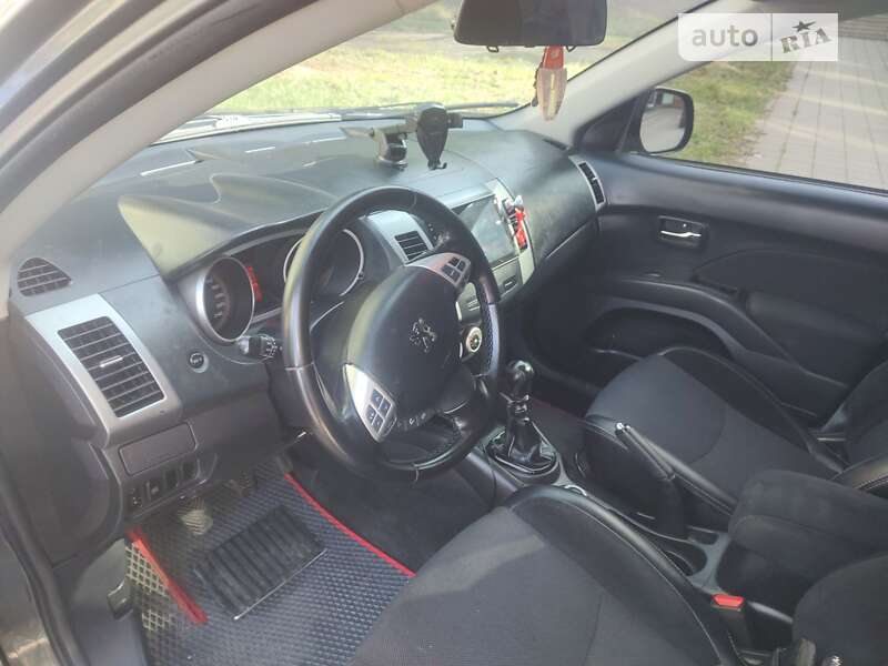 Позашляховик / Кросовер Peugeot 4007 2008 в Львові