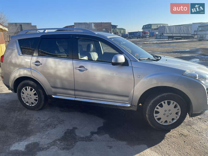 Внедорожник / Кроссовер Peugeot 4007 2011 в Луцке