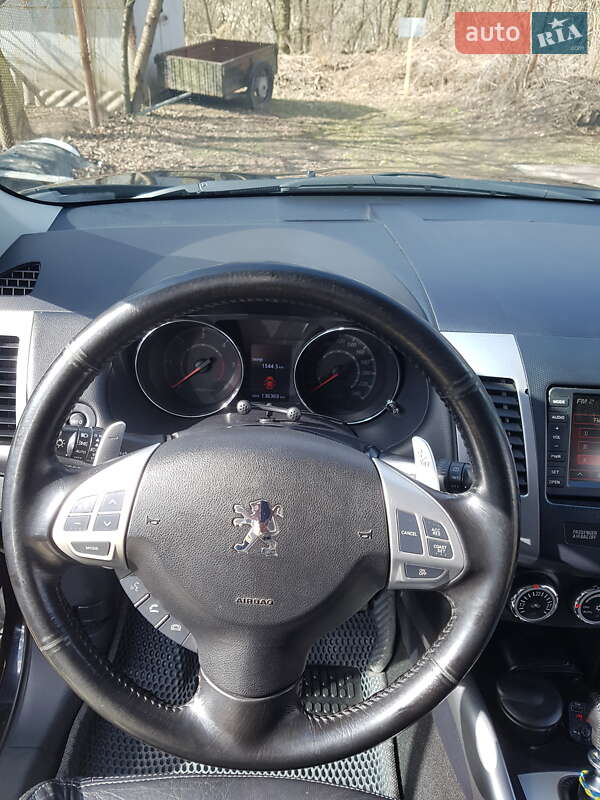 Внедорожник / Кроссовер Peugeot 4007 2011 в Прилуках