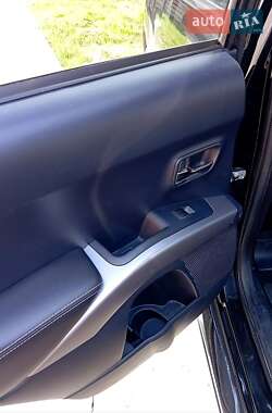 Внедорожник / Кроссовер Peugeot 4007 2011 в 